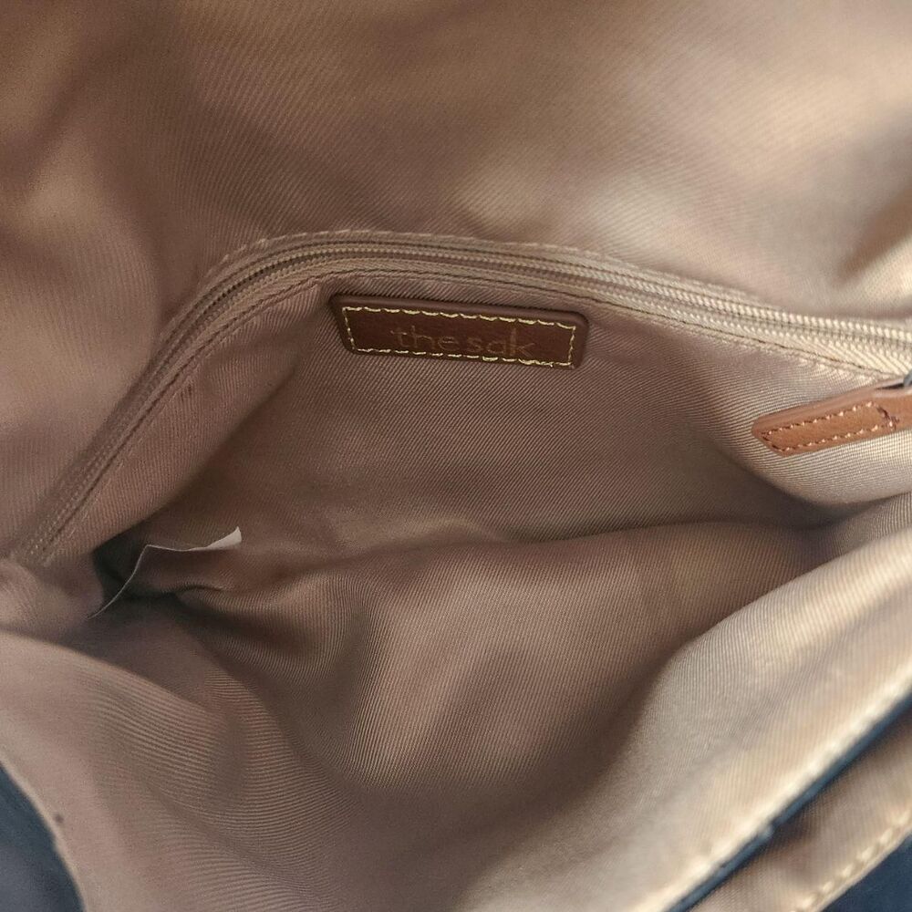 The Sak Black Leather Crossbody/ Shoulder Bag - Picture 7 of 8